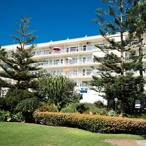 luminoso-apartamento-junto-al-mar-en-la-carihuela.1costadelsol.com/